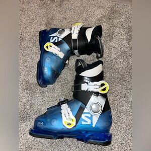 Kids size 20 mondo ski boots Salomon